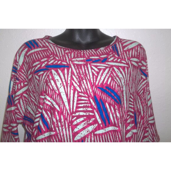 Women's Lularoe Top Tunic Size S Small Irma High Low Short Sleeve. - Picture 2 of 4